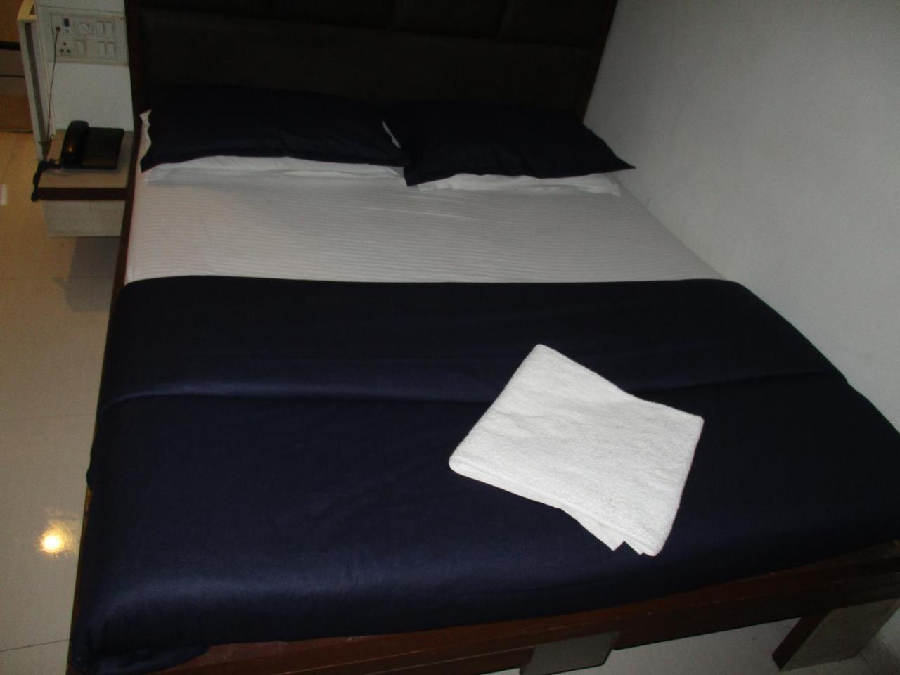 Hotel Park Shilton Mumbai Exterior photo